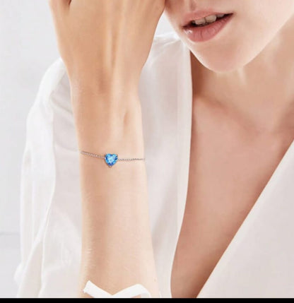 Elegant Ocean Blue Zirconic Heart Crystal Bracelet
